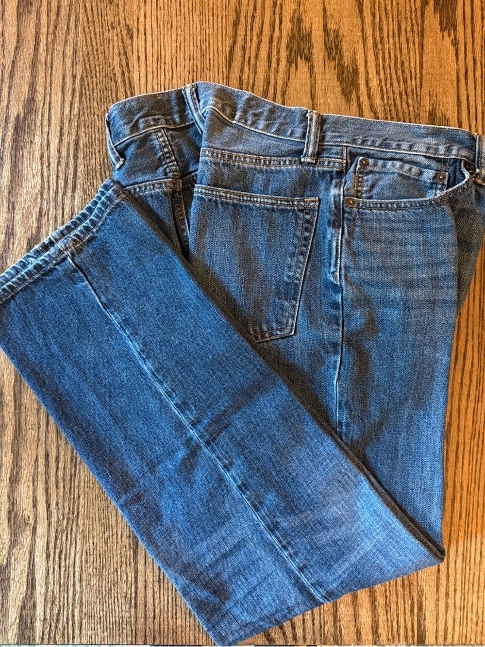 GAP Straight Jeans in Medium Blue Denim
